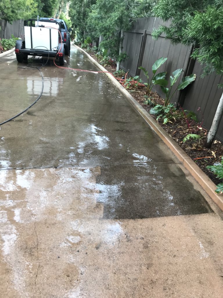 before and after driveway power wash los angeles